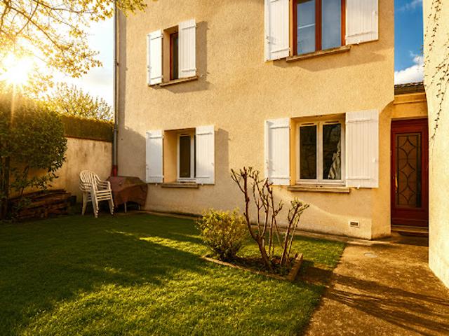 Vente Appartement 4 pièces 76.49 m2 Houilles
