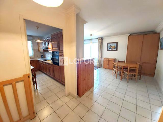 Vente Appartement 4 pièces 76.77 m2 Villemomble