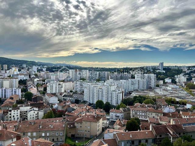 Vente Appartement 4 pièces 76.92 m2 Saint Etienne