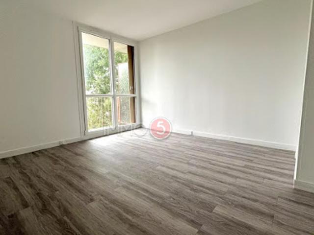 Vente Appartement 4 pièces 76.04 m2 Le Raincy