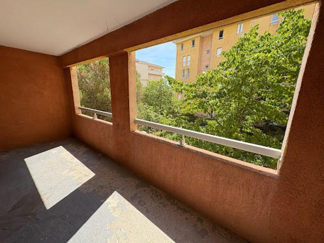 Vente Appartement 4 pièces 76 m2 Bastia