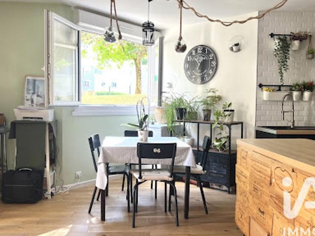 Vente Appartement 4 pièces 76 m2 Montigny le Bretonneux