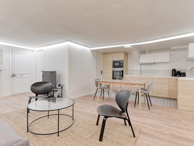Vente Appartement 4 pièces 78.01 m2 Paris 2ème