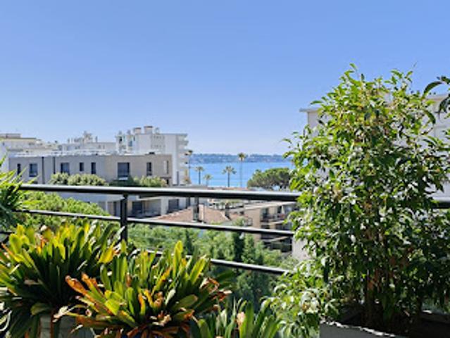 Vente Appartement 4 pièces 78.16 m2 Antibes