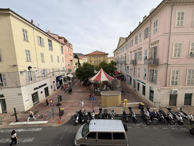 Vente Appartement 4 pièces 78.31 m2 Menton