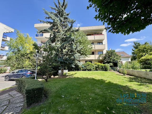 Vente Appartement 4 pièces 79.79 m2 Rueil Malmaison