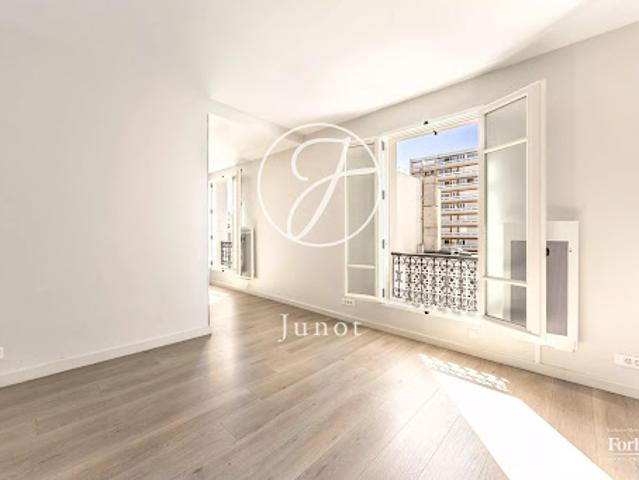 Vente Appartement 4 pièces 79.3 m2 Paris 11ème