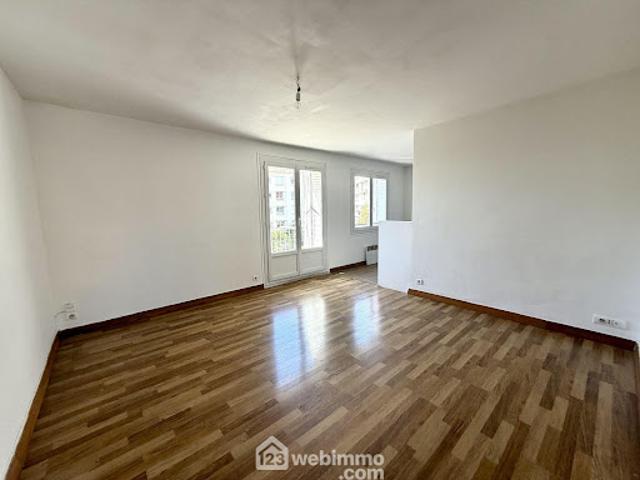 Vente Appartement 4 pièces 79 m2 Bastia