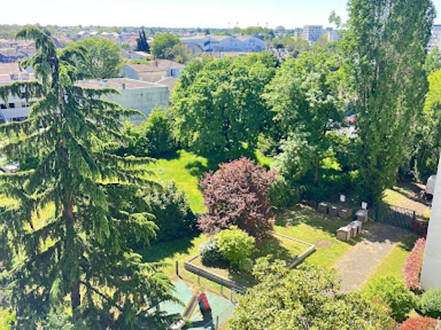 Vente Appartement 4 pièces 79 m2 Begles