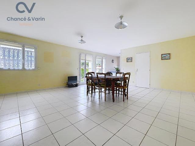 Vente Appartement 4 pièces 79 m2 Lisieux