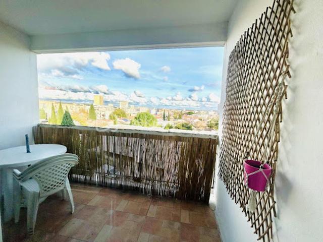 Vente Appartement 4 pièces 79 m2 Nimes