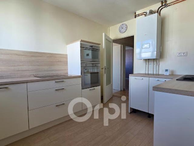 Vente Appartement 4 pièces 83 m2 Clermont Ferrand