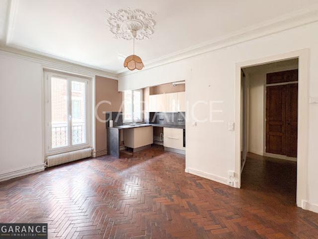 Vente Appartement 4 pièces 83 m2 Paris 10ème