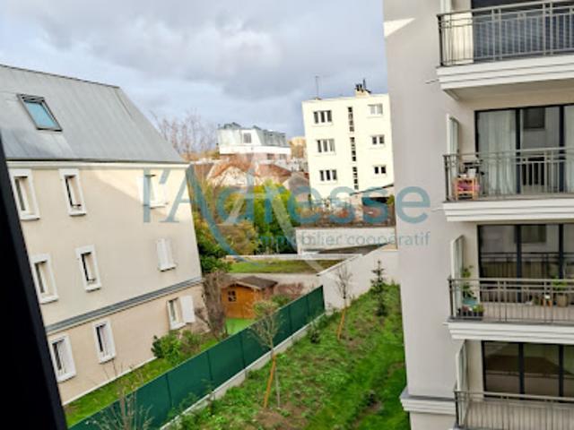 Vente Appartement 4 pièces 83 m2 Suresnes