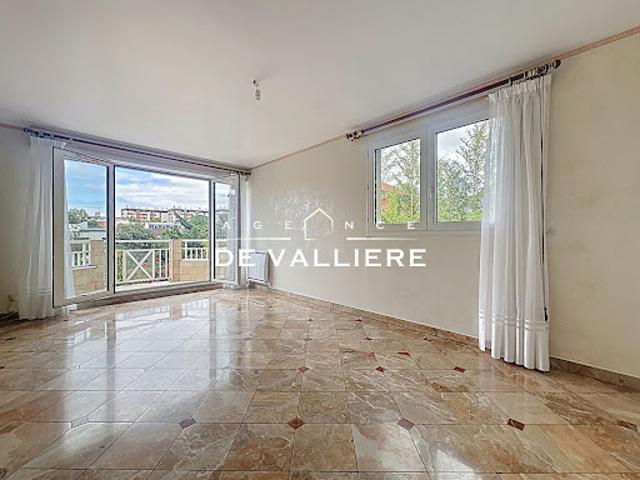 Vente Appartement 4 pièces 80.85 m2 Nanterre