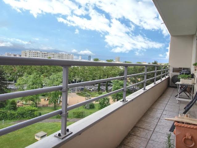 Vente Appartement 4 pièces 81.78 m2 Lyon 8ème
