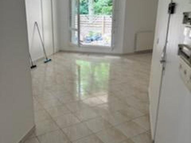 Vente Appartement 4 pièces 81 m2 Évry Courcouronnes