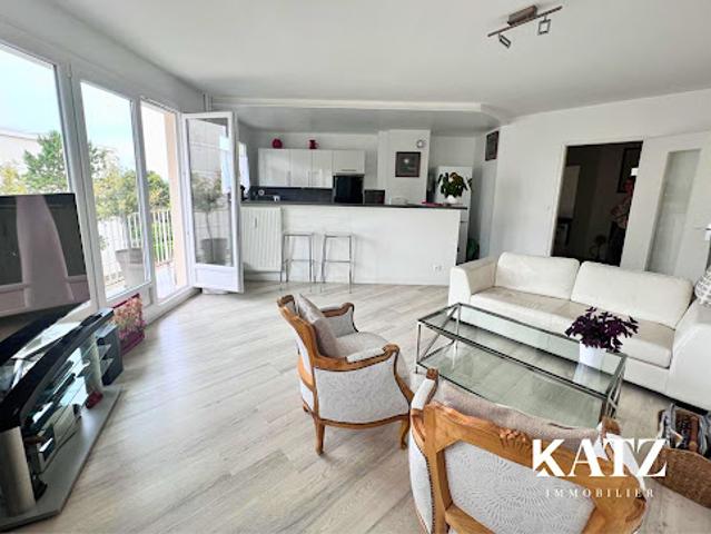 Vente Appartement 4 pièces 82.38 m2 Versailles