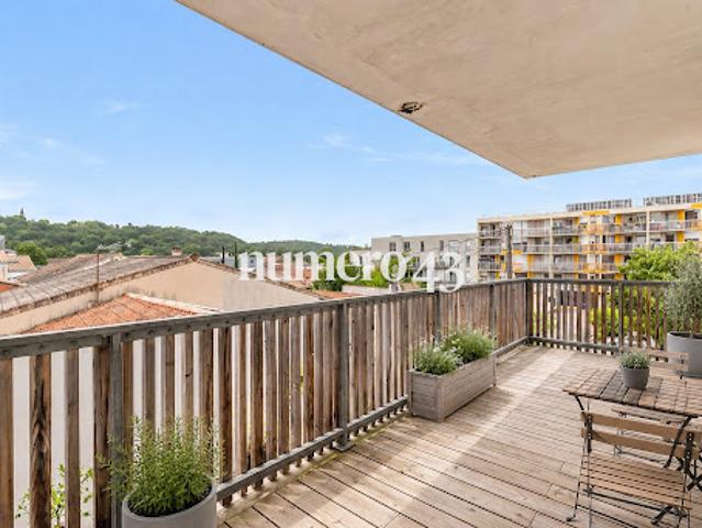 Vente Appartement 4 pièces 84.74 m2 Bordeaux