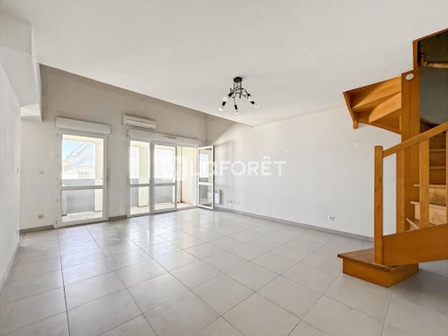 Vente Appartement 4 pièces 84.96 m2 Nimes