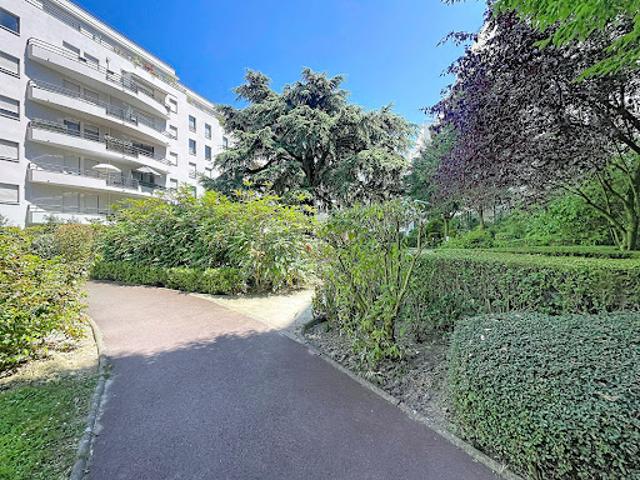 Vente Appartement 4 pièces 84.17 m2 Chatillon
