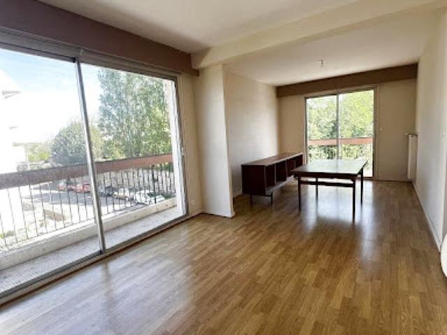 Vente Appartement 4 pièces 84.23 m2 Lannion