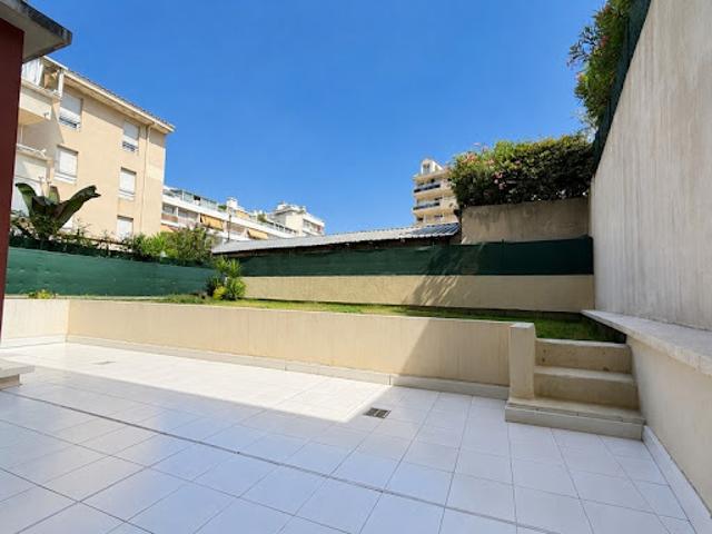 Vente Appartement 4 pièces 84 m2 Cannes la bocca