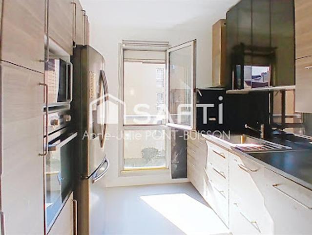 Vente Appartement 4 pièces 84 m2 Courbevoie