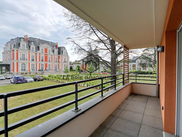 Vente Appartement 4 pièces 86.01 m2 Emerainville