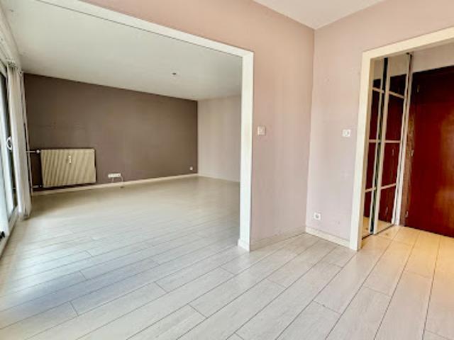 Vente Appartement 4 pièces 86.08 m2 Montbeliard
