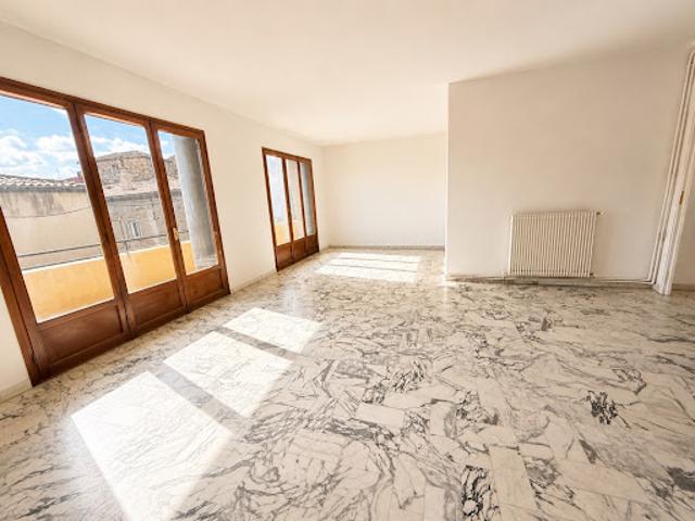 Vente Appartement 4 pièces 89 m2 Nimes