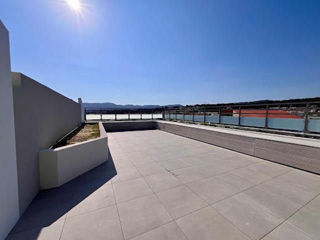 Vente Appartement 4 pièces 93.06 m2 La Ciotat