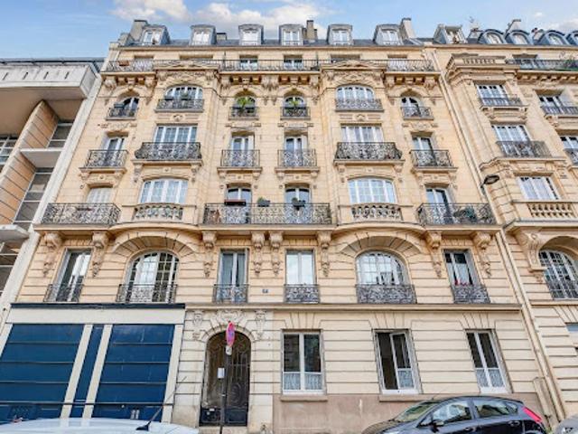Vente Appartement 4 pièces 93 m2 Paris 18ème
