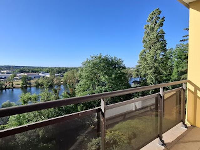 Vente Appartement 4 pièces 90 m2 Dole