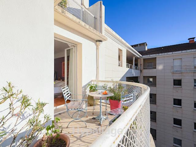 Vente Appartement 4 pièces 90 m2 Marseille 8ème