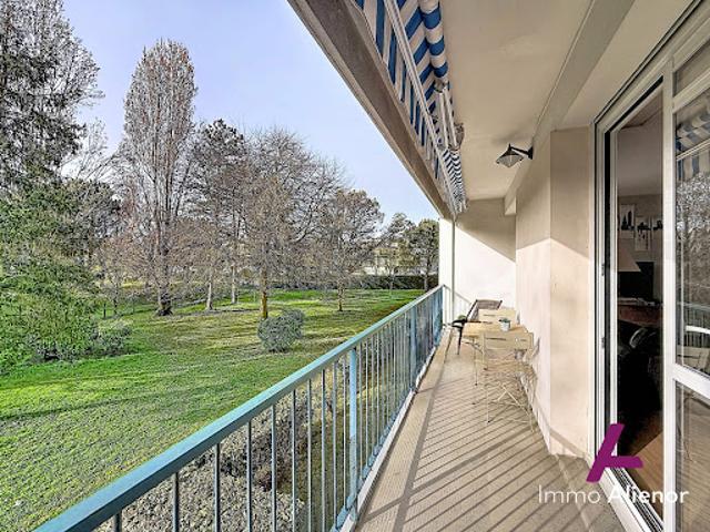 Vente Appartement 4 pièces 91.76 m2 Merignac