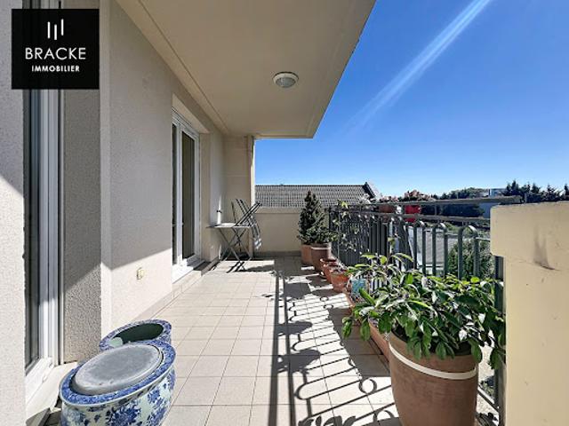Vente Appartement 4 pièces 91.8 m2 Courbevoie