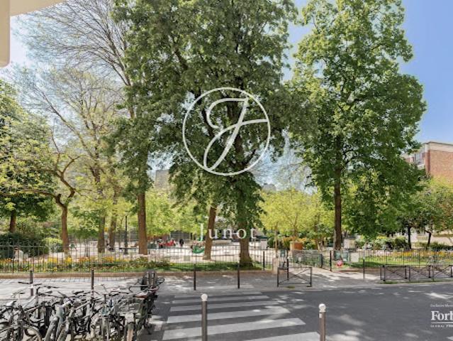 Vente Appartement 4 pièces 91 m2 Paris 18ème