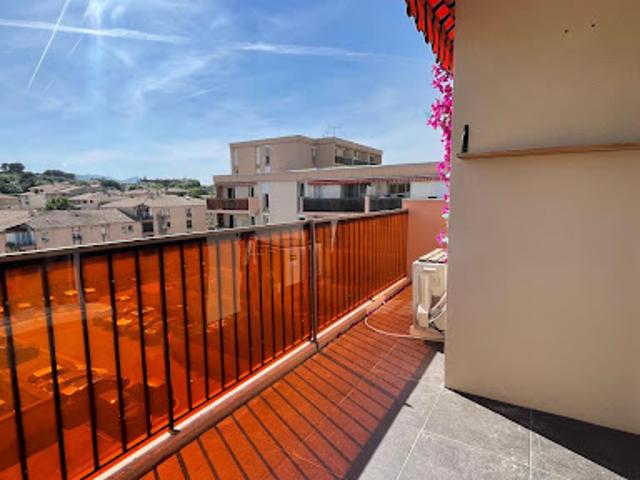 Vente Appartement 4 pièces 92 m2 Aubagne