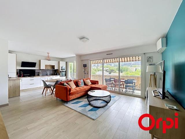 Vente Appartement 4 pièces 92 m2 Marseille 8ème