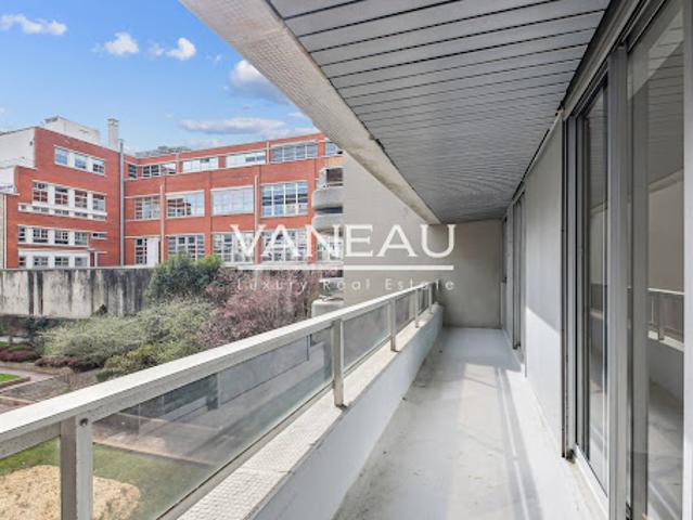 Vente Appartement 4 pièces 92 m2 Paris 15ème
