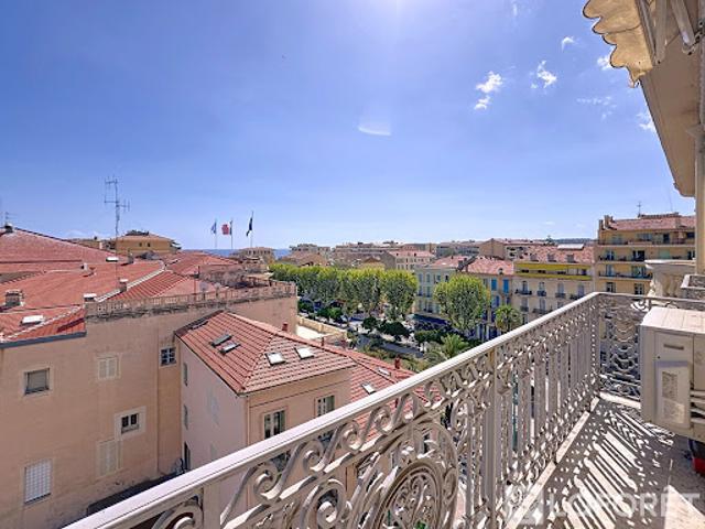Vente Appartement 4 pièces 94.01 m2 Menton