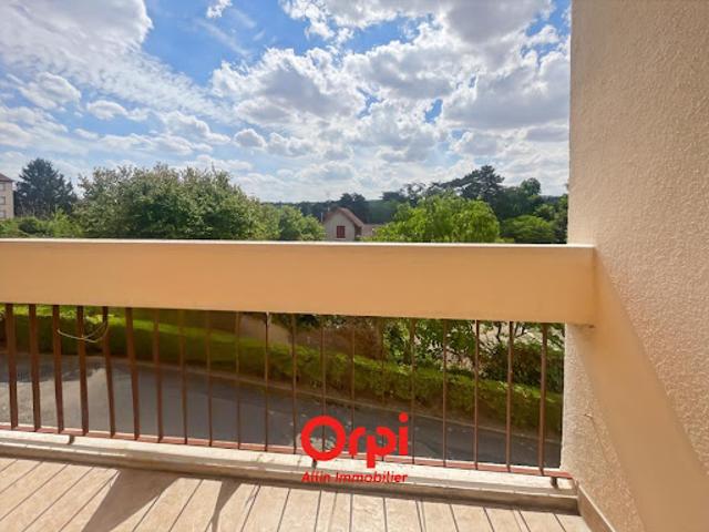 Vente Appartement 4 pièces 95.73 m2 Montluçon