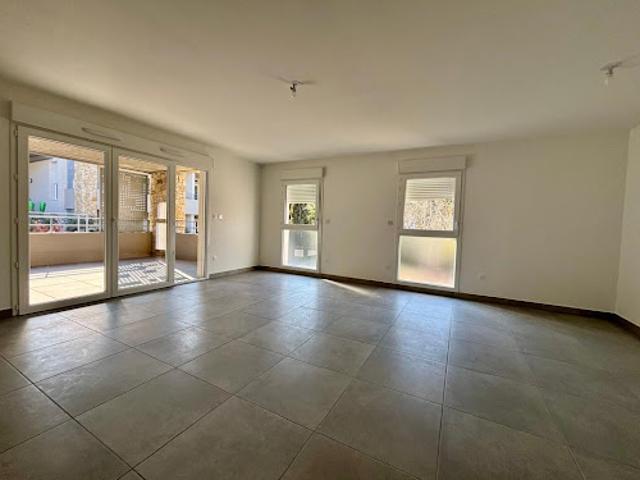 Vente Appartement 4 pièces 96.7 m2 Nimes