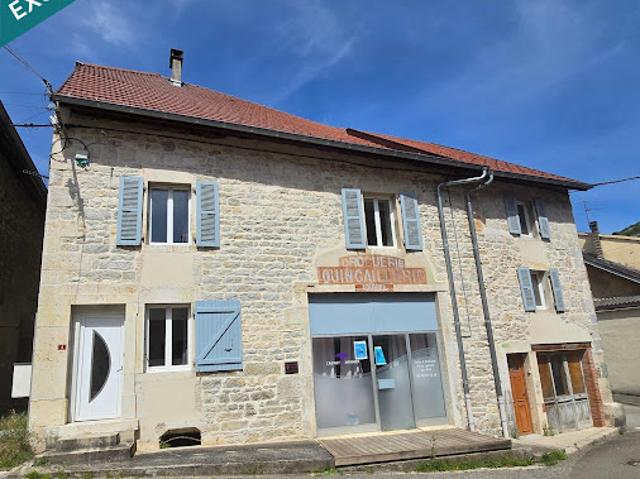 Vente Appartement 4 pièces 98 m2 Virieu le Grand