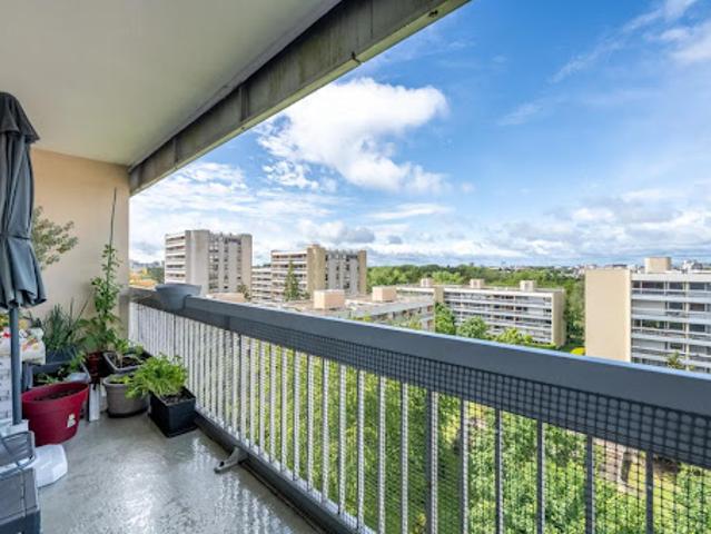 Vente Appartement 4 pièces 96 m2 Elancourt