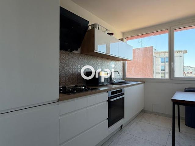 Vente Appartement 4 pièces 96.68 m2 Lille
