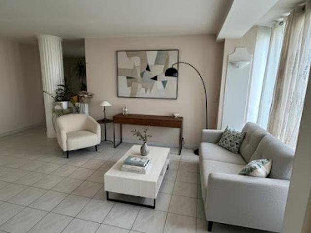 Vente Appartement 4 pièces 98.14 m2 Marseille 8ème