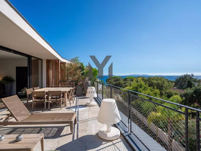 Vente Appartement 4 pièces 98 m2 La Ciotat