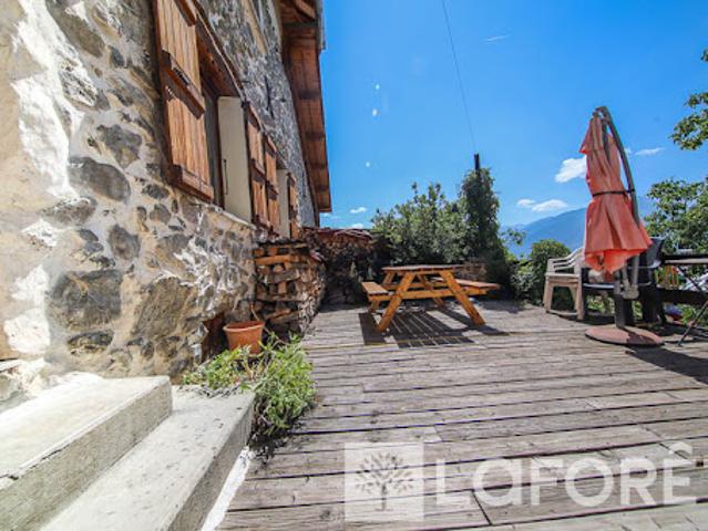 Vente Appartement 4 pièces 98 m2 Puy Sanières